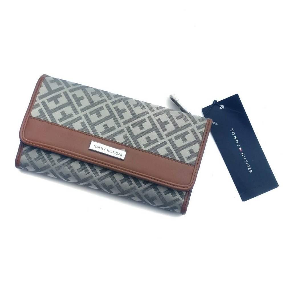 Tommy Hilfiger Tan Jacquard Leather Accent Wallet